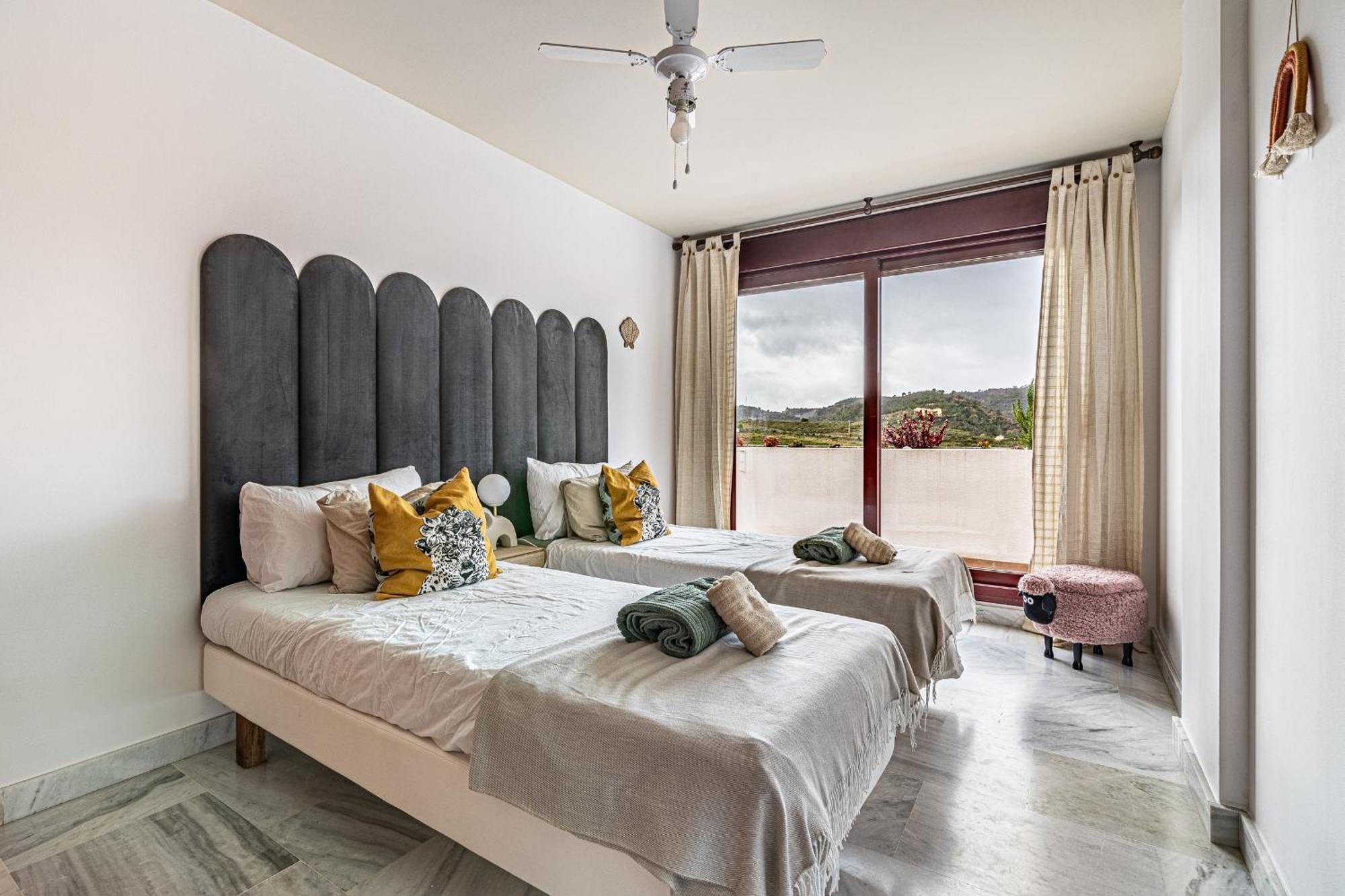 Rentitspain Apartamento Charming Gym, Jacuzzi Y Balcon Estepona Exteriér fotografie