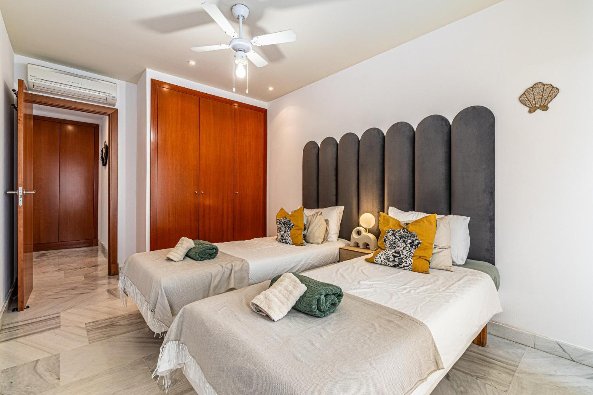 Rentitspain Apartamento Charming Gym, Jacuzzi Y Balcon Estepona Exteriér fotografie